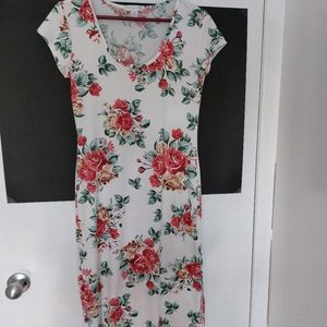 Magazine whit floral dress